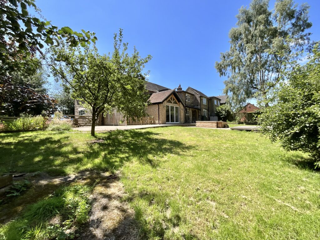 Hollington, Main Road, ST10
