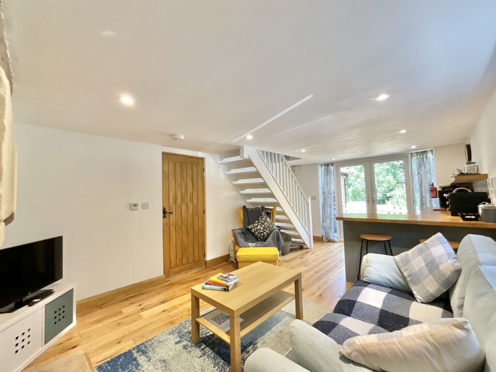 Hollington, Main Road, ST10