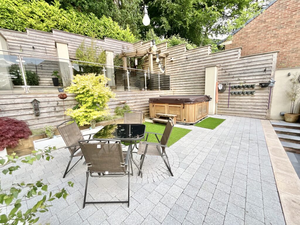 Lightwood Road, Stoke-On-Trent, ST3