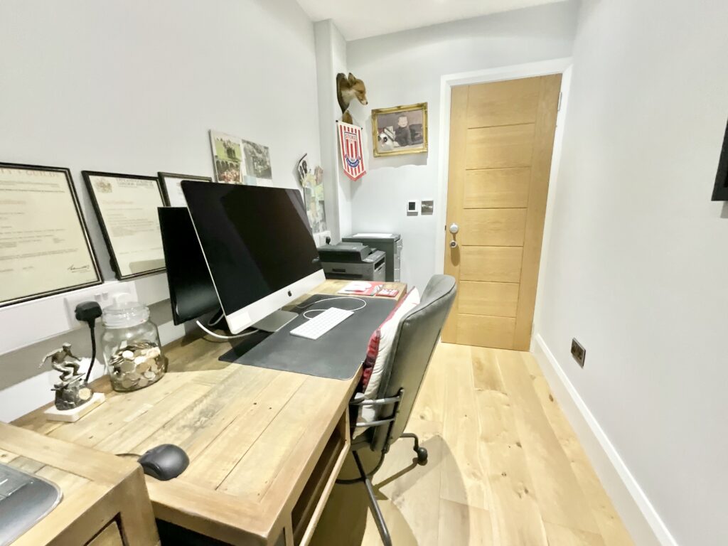 Lightwood Road, Stoke-On-Trent, ST3