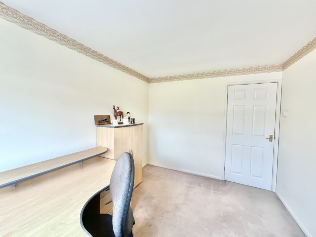 Friars Avenue, Stone, ST15
