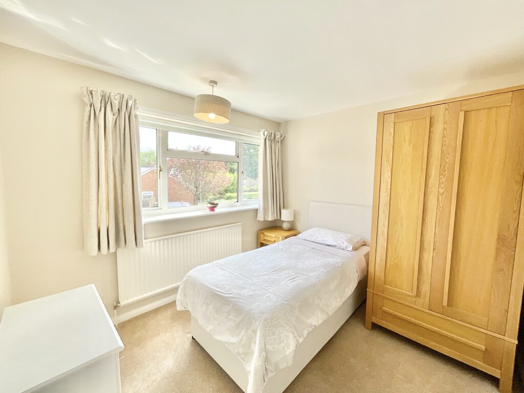Friars Avenue, Stone, ST15