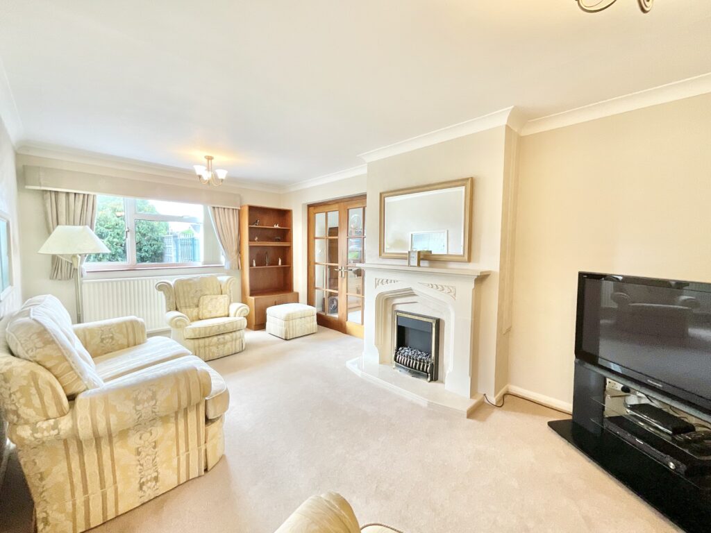 Friars Avenue, Stone, ST15