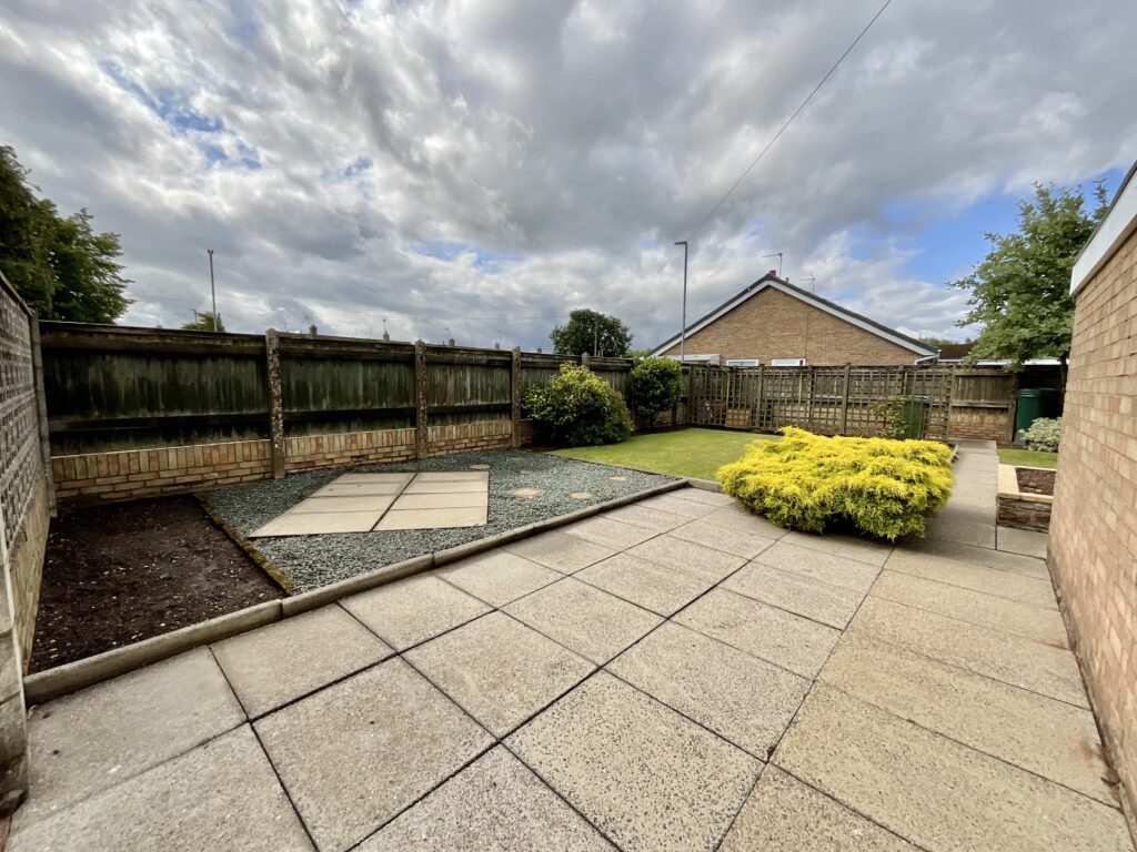 Friars Avenue, Stone, ST15