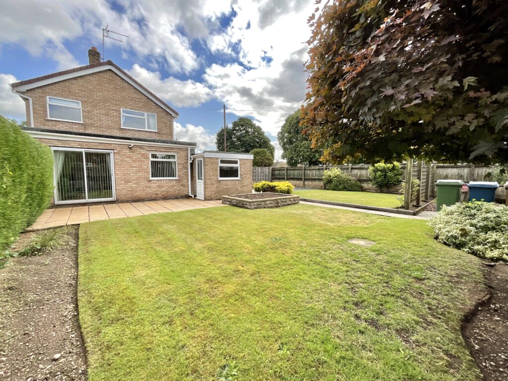 Friars Avenue, Stone, ST15