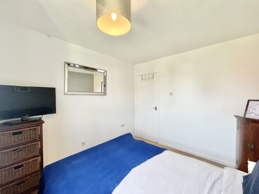 Caernarvon Avenue, Stone, ST15