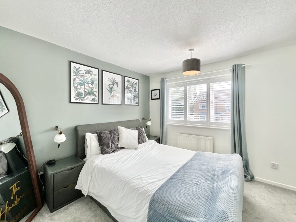 Caernarvon Avenue, Stone, ST15