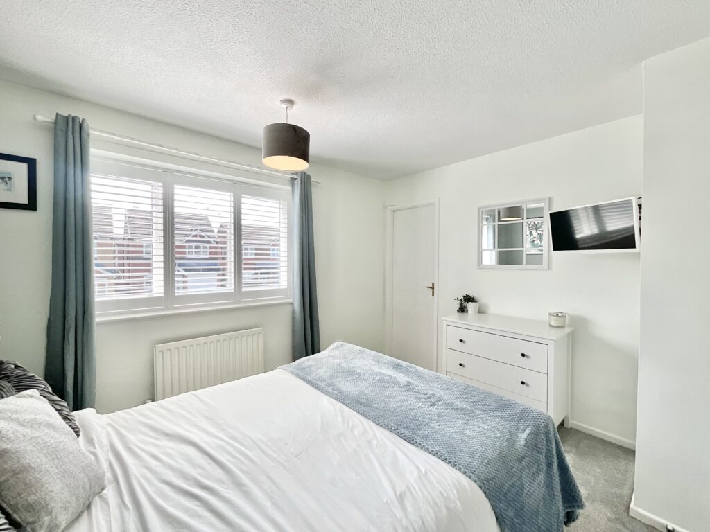Caernarvon Avenue, Stone, ST15