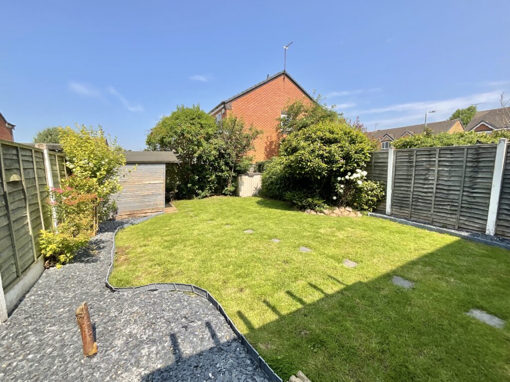 Caernarvon Avenue, Stone, ST15