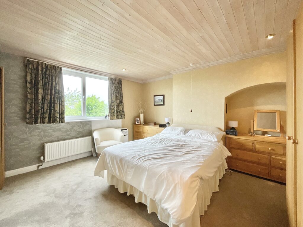 Uttoxeter Road, Stone, ST15