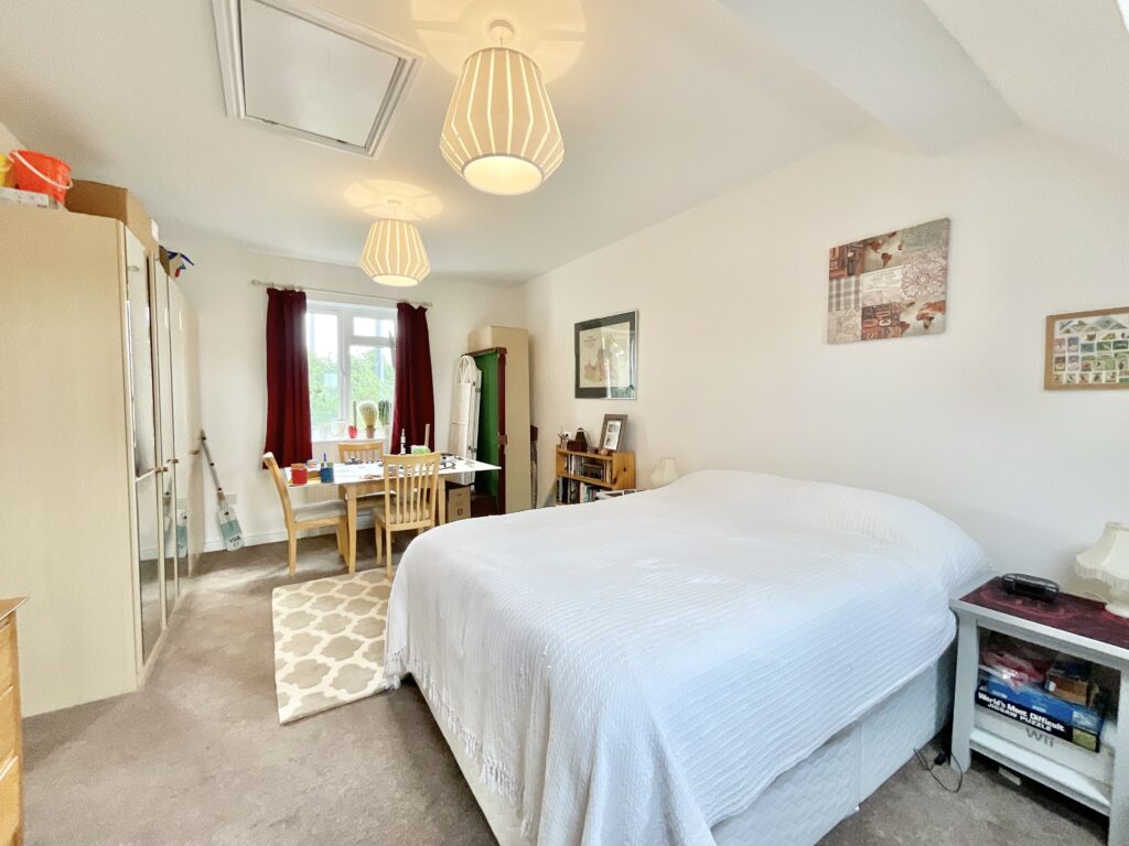 Uttoxeter Road, Stone, ST15