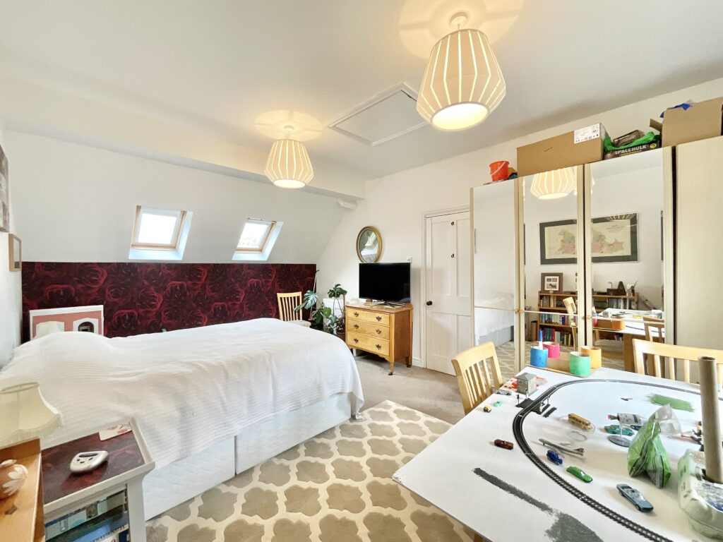 Uttoxeter Road, Stone, ST15