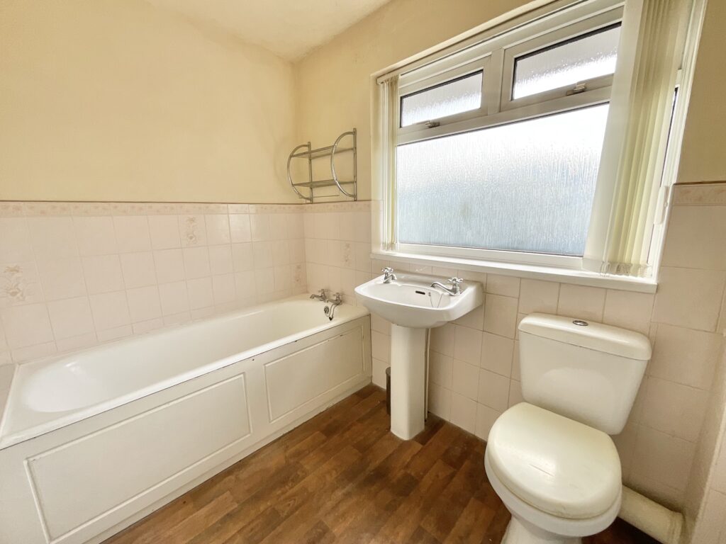 Hawthorn Avenue, Stone, ST15