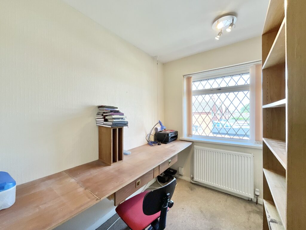 Hawthorn Avenue, Stone, ST15