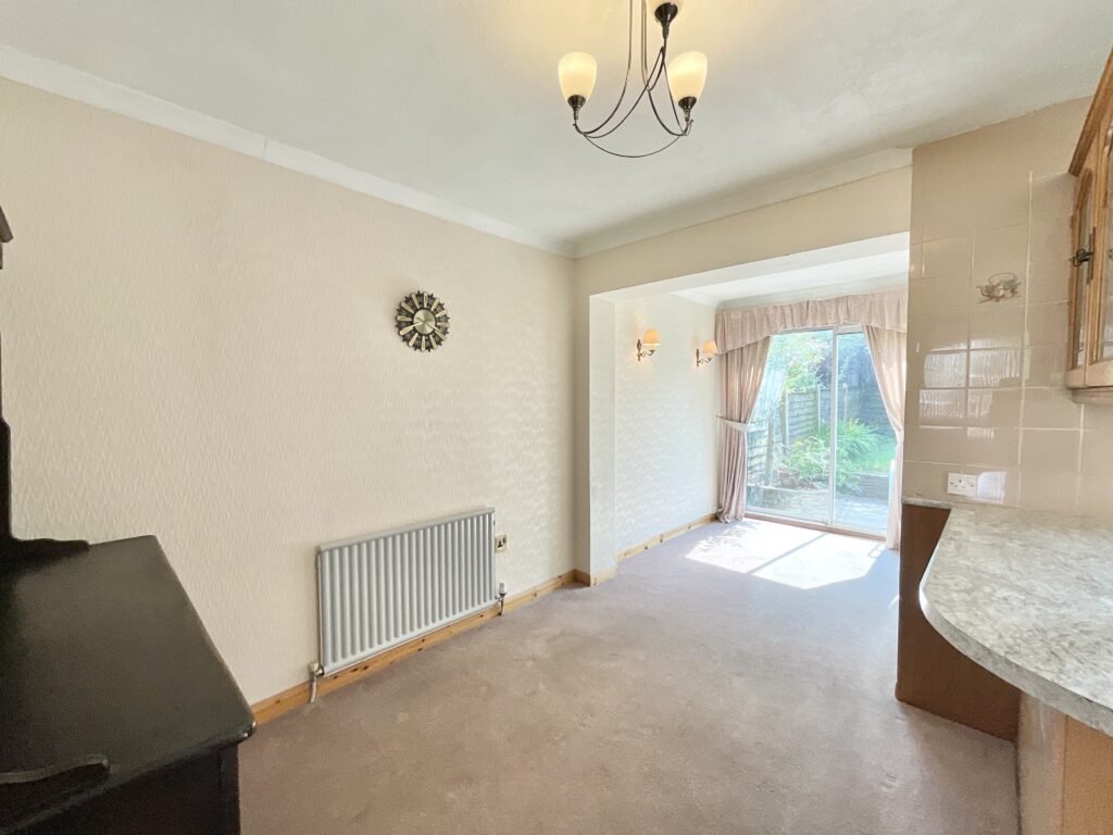 Hawthorn Avenue, Stone, ST15