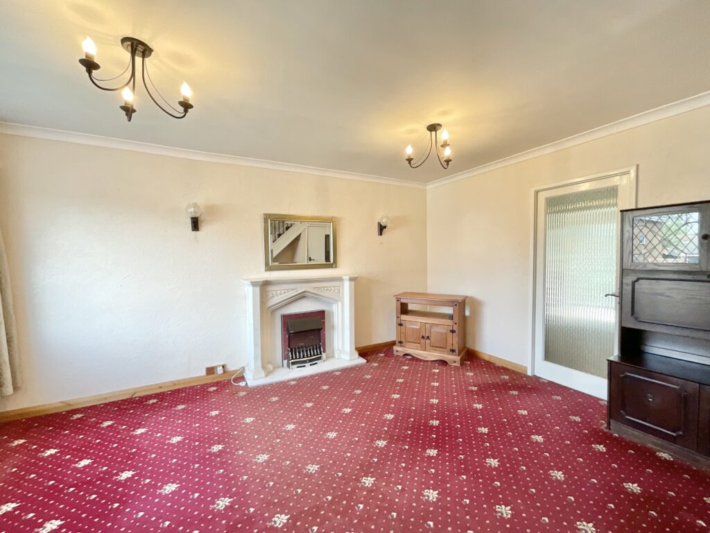 Hawthorn Avenue, Stone, ST15