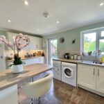 Thomas Avenue, Stone, ST15