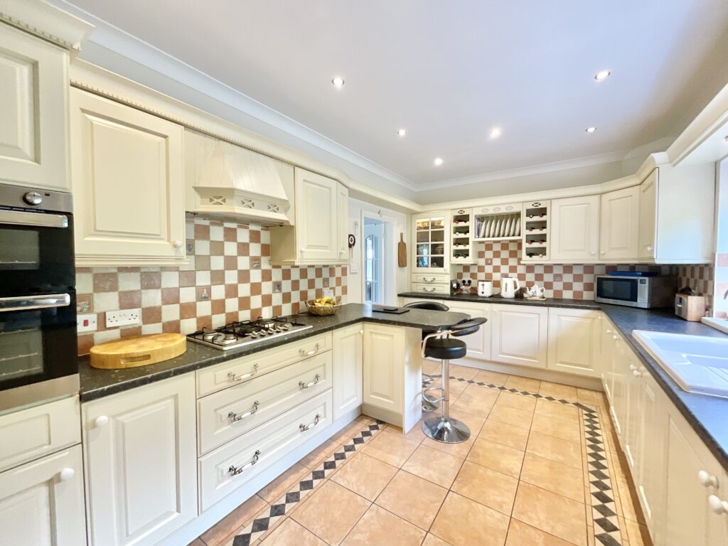 Lightwood Road, Stoke-On-Trent, ST3