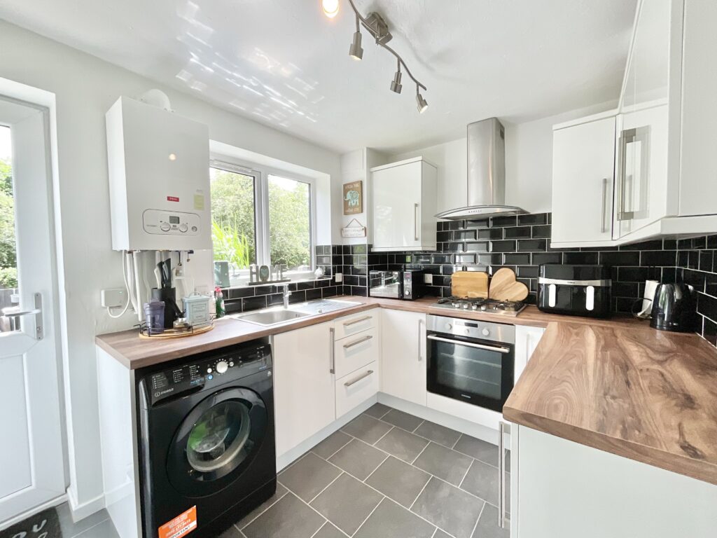 Ashford Grove, Stone, ST15