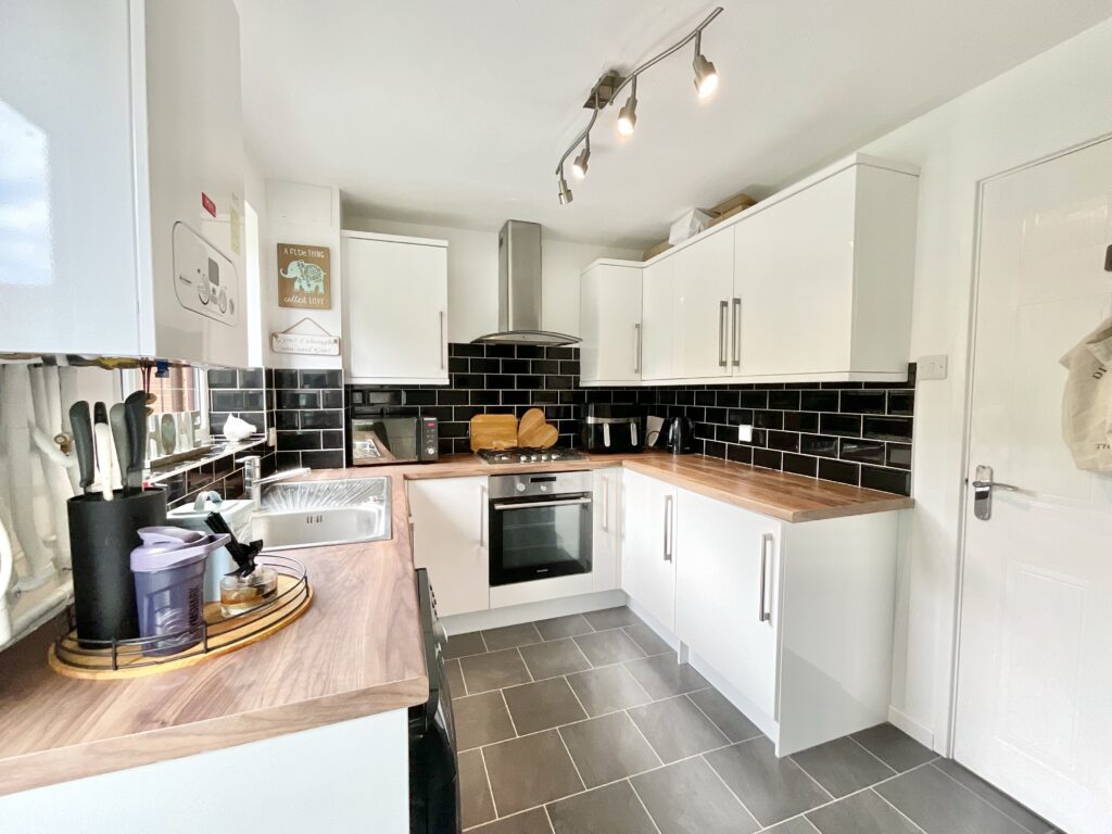 Ashford Grove, Stone, ST15