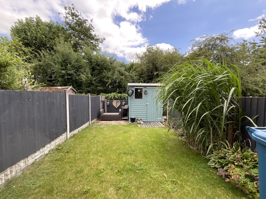 Ashford Grove, Stone, ST15