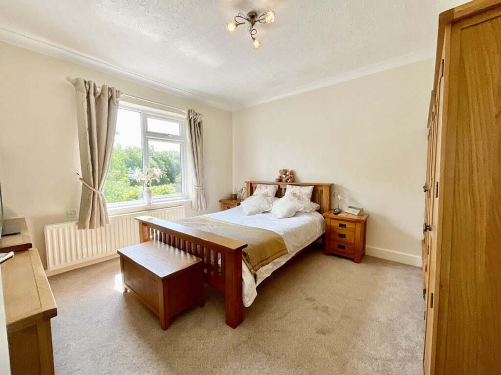 Crewe Road, Shavington, CW2