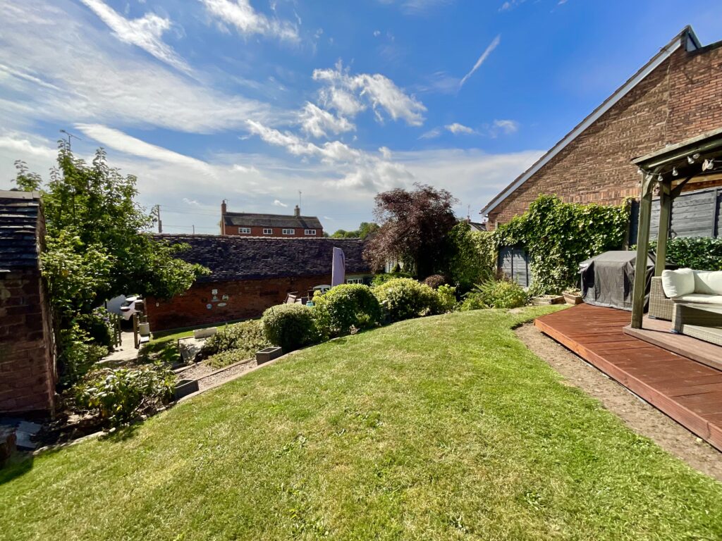 Sandon Road, Hilderstone, ST15