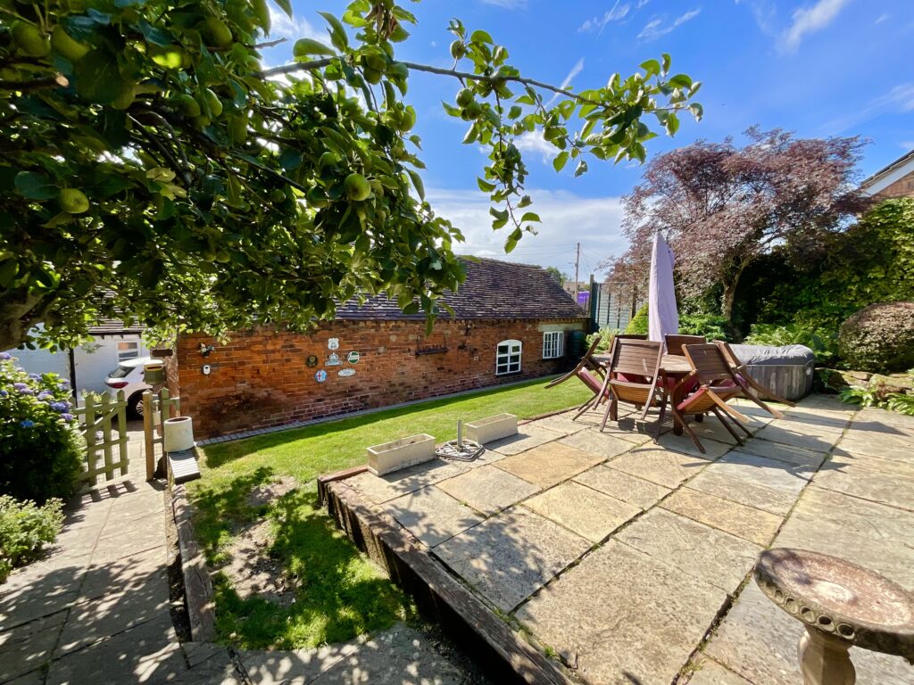 Sandon Road, Hilderstone, ST15