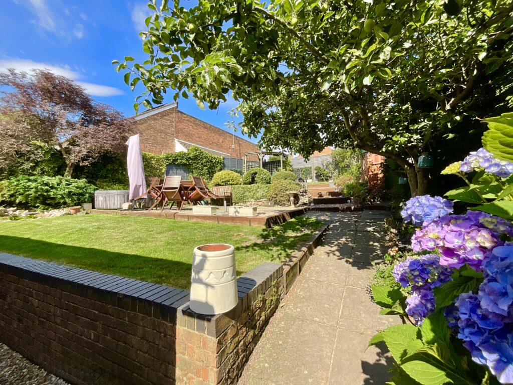Sandon Road, Hilderstone, ST15