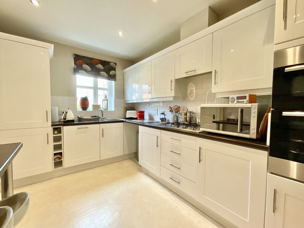 Golden Hill, Weston, CW2