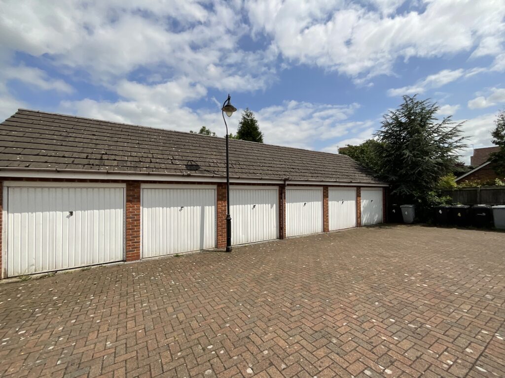 Golden Hill, Weston, CW2