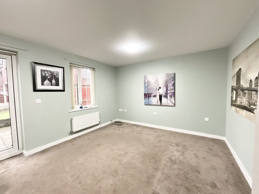 Beacon Rise, Stone, ST15