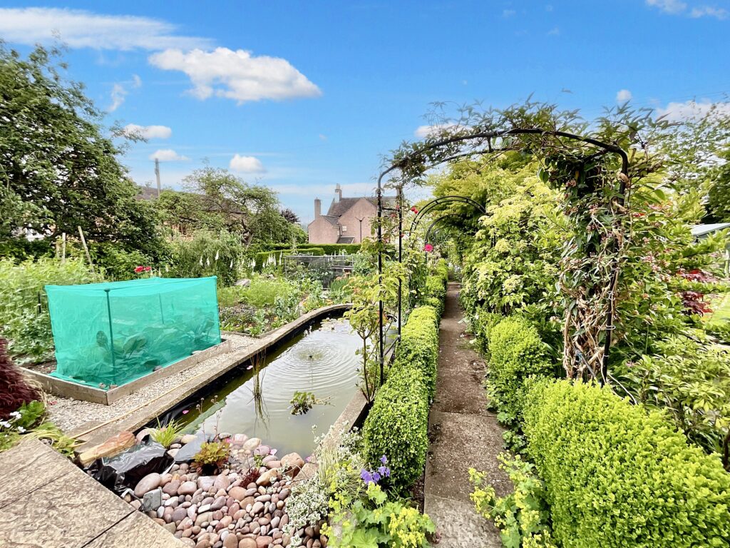 Uttoxeter Road, Stone, ST15