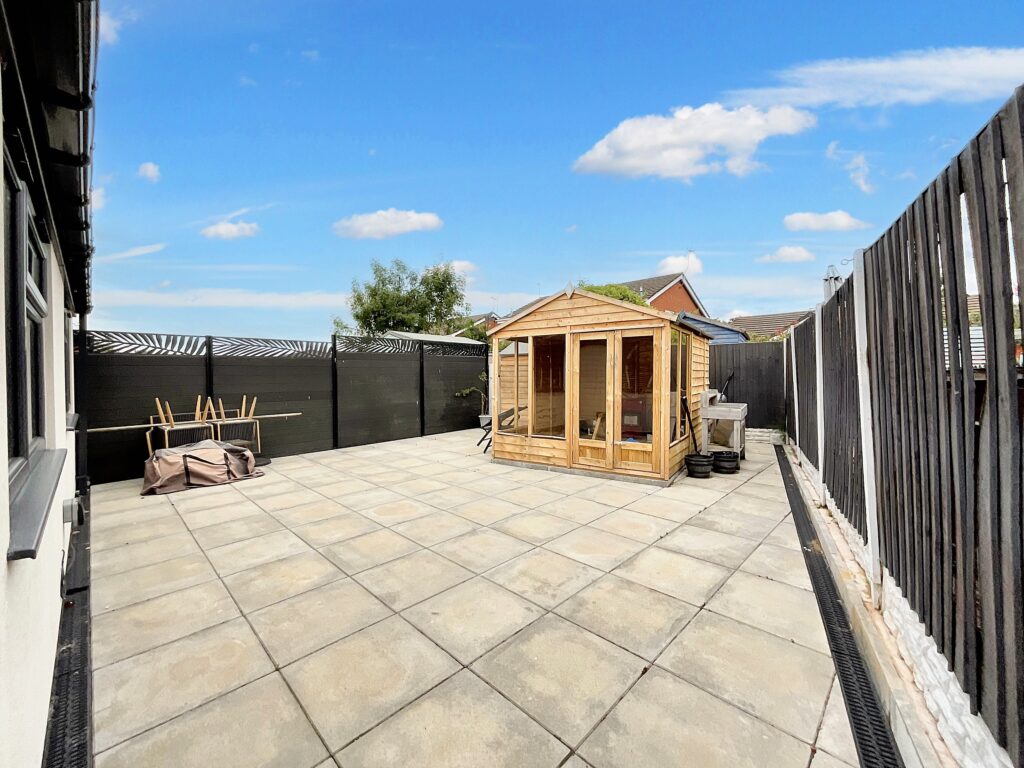 Tarporley Grove, Stoke-On-Trent, ST4