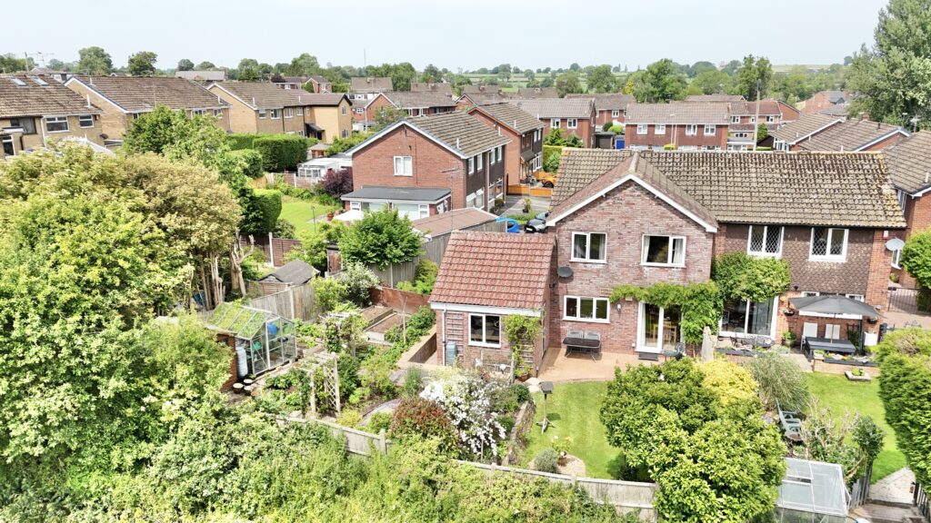 Wood Avenue, Kingsley, ST10