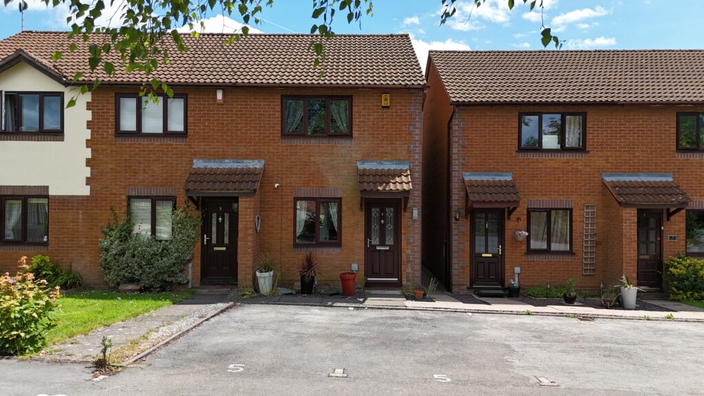 Ashford Grove, Stone, ST15