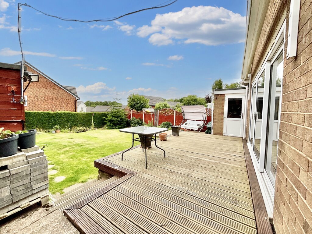 Price Close, Loggerheads, TF9
