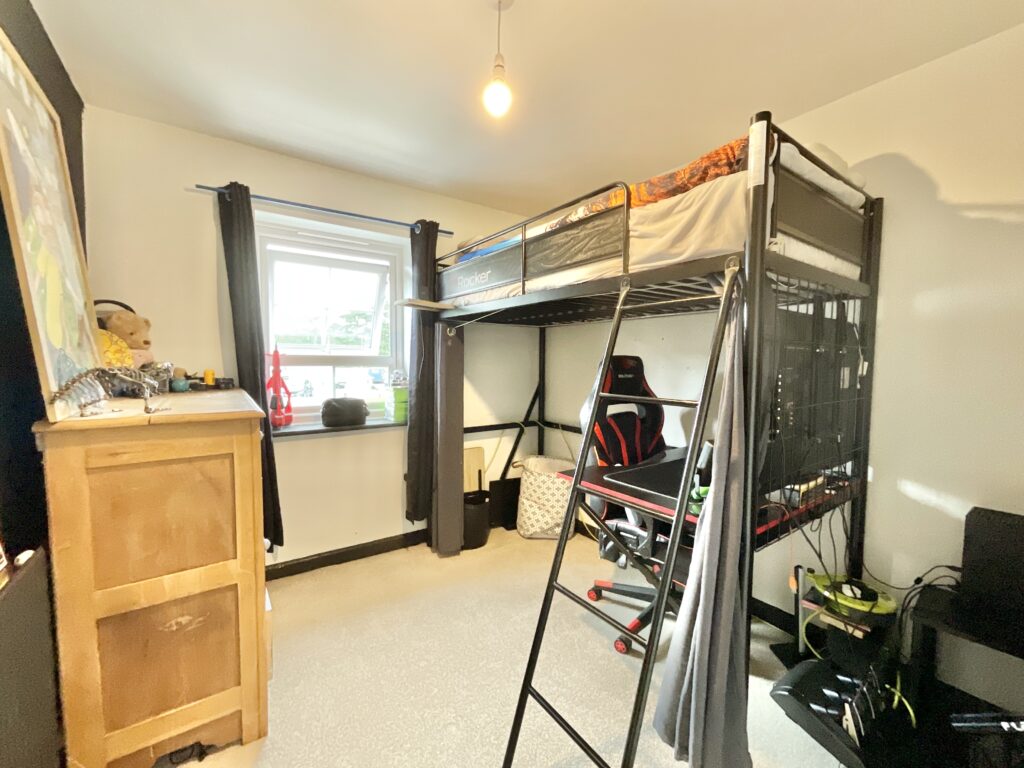 Dorney Close, Yarnfield, ST15