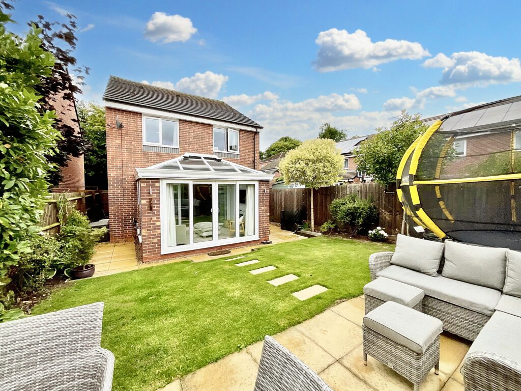 Burchell Avenue, Stone, ST15