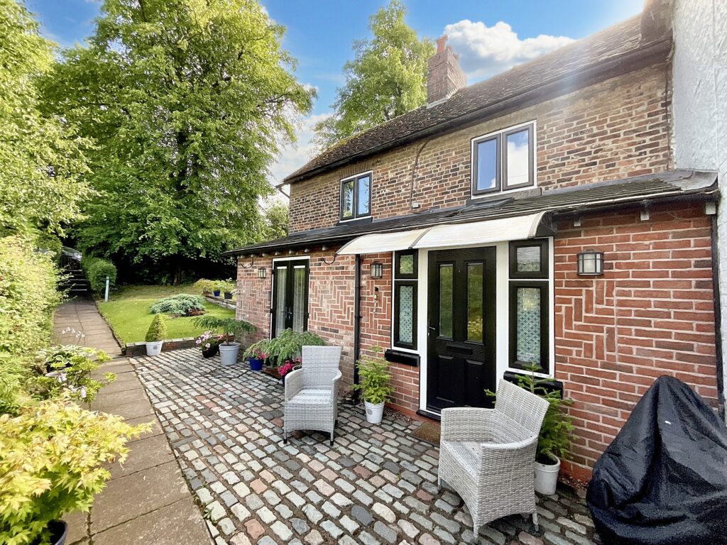 The Village, Keele, ST5