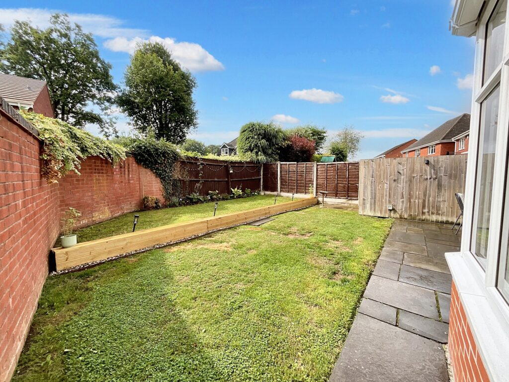 Field Rise Road, Tittensor, ST12