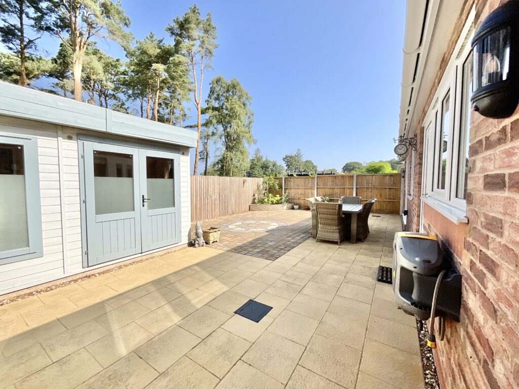 Burnt Oaks Place, Loggerheads, TF9