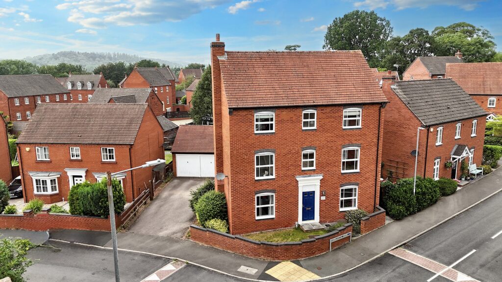 Harecastle Bank, Stone, ST15