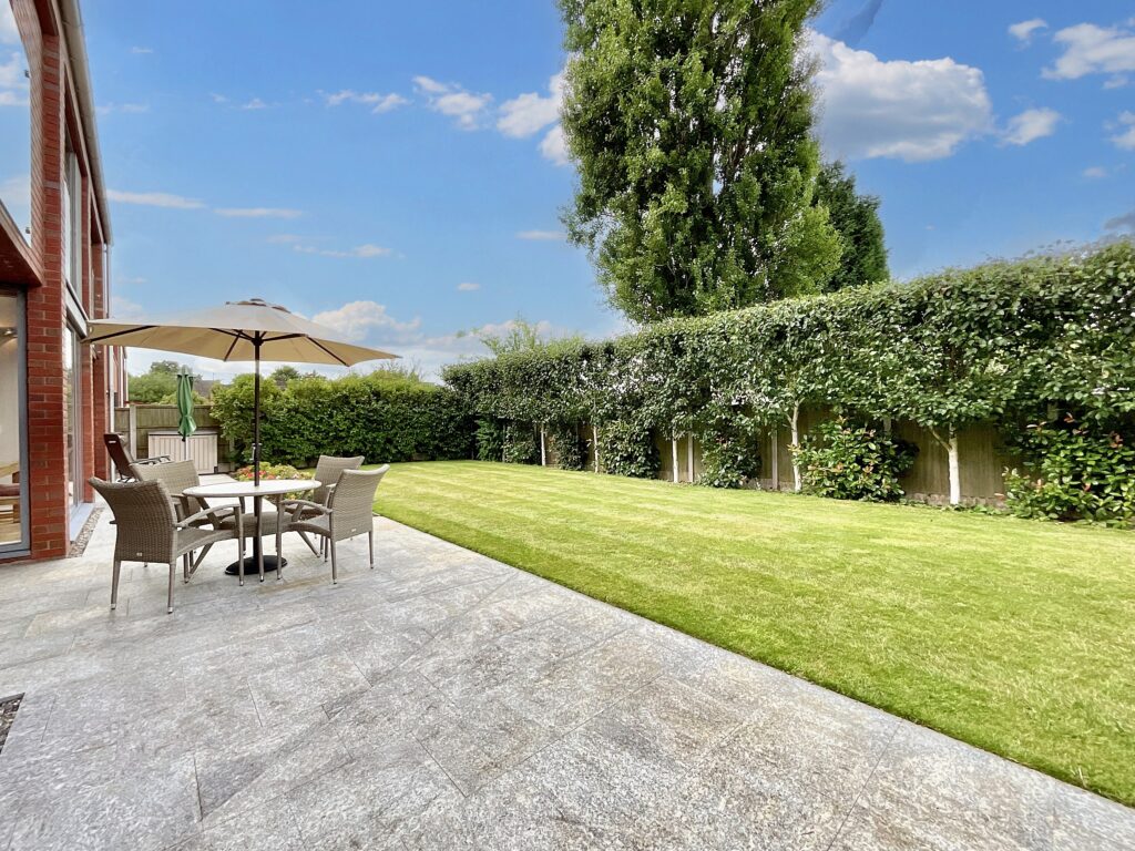 Farm View, Stoke-On-Trent, ST4
