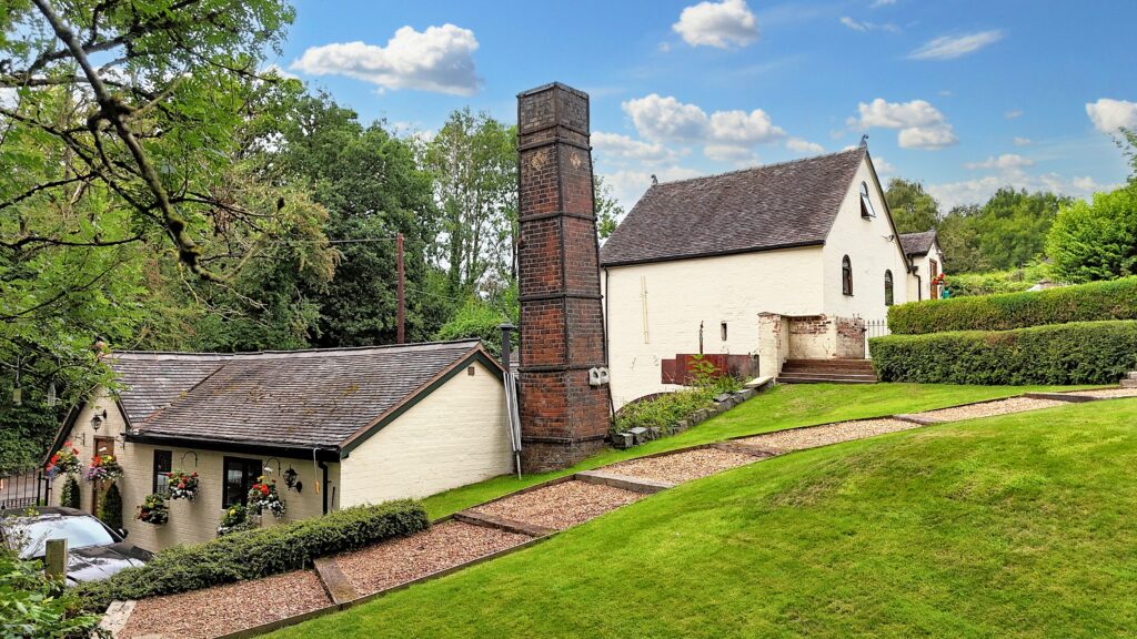 Nicholls Lane, Oulton, ST15
