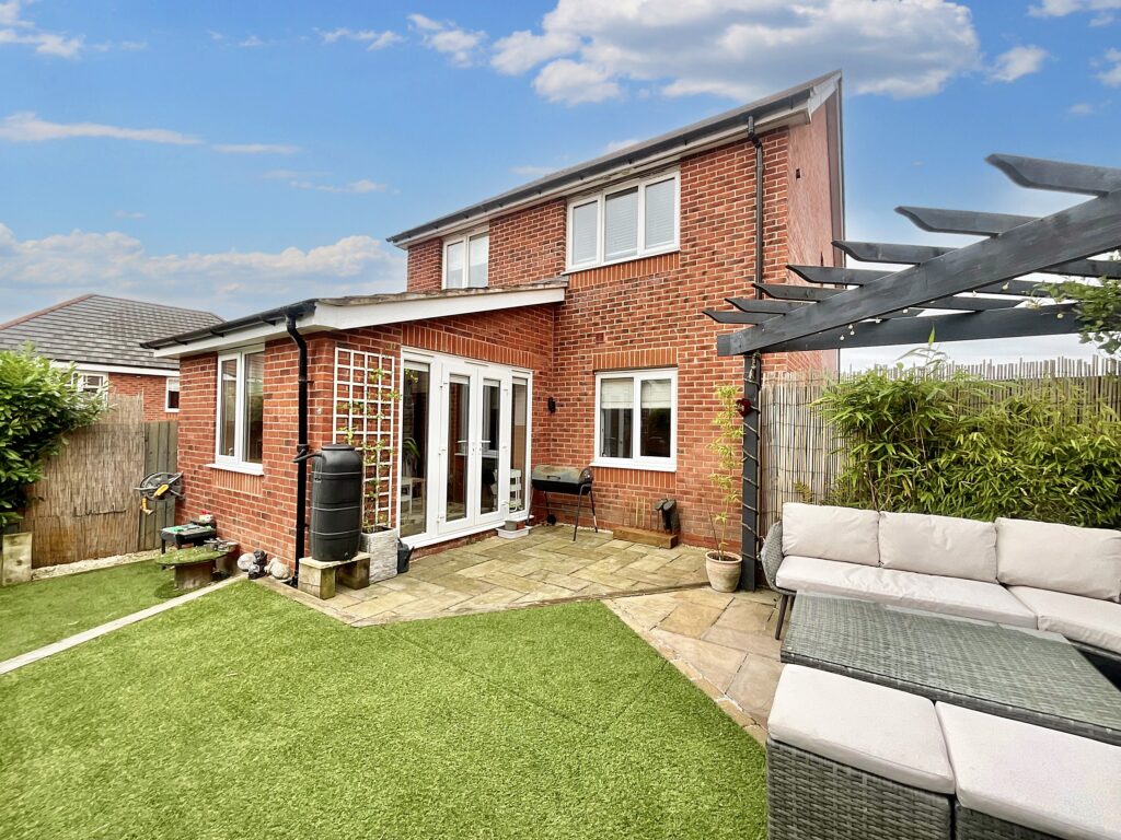 Bott Lane, Stone, ST15