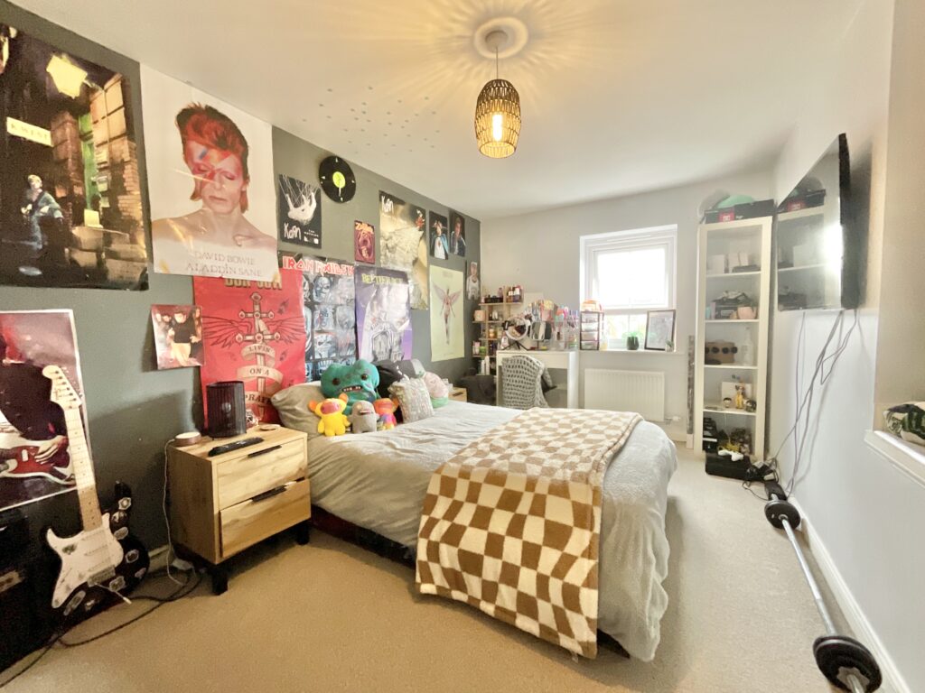 Dorney Close, Yarnfield, ST15