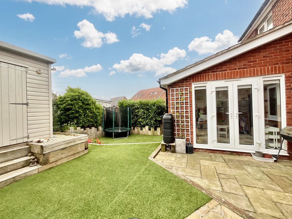 Bott Lane, Stone, ST15