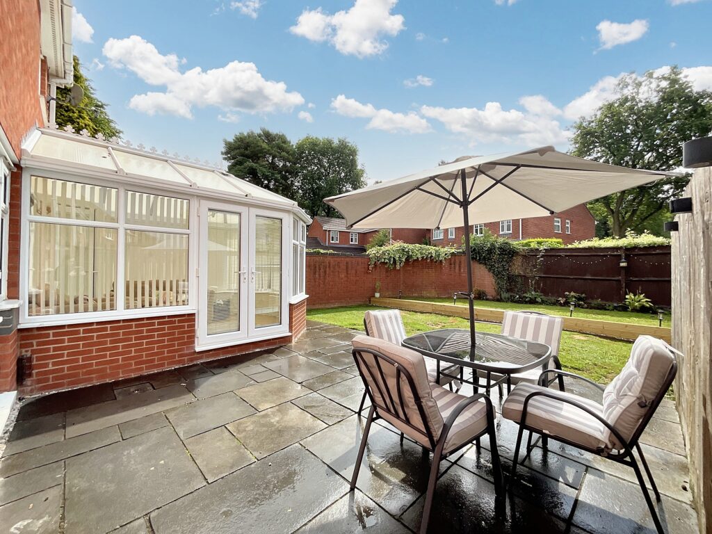 Field Rise Road, Tittensor, ST12