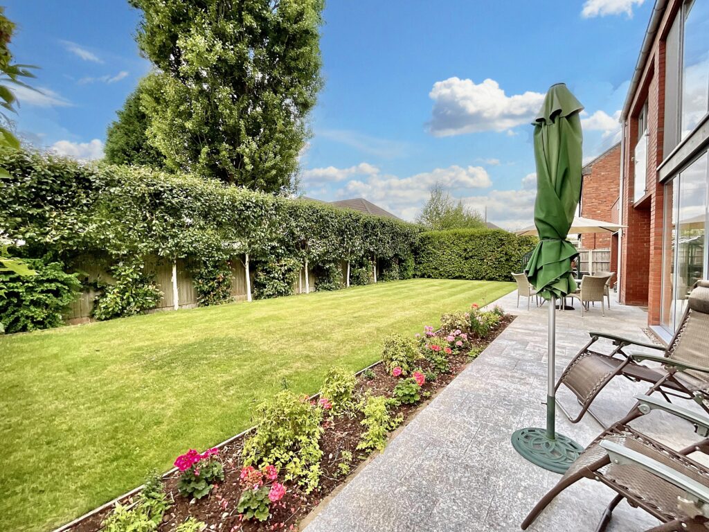 Farm View, Stoke-On-Trent, ST4